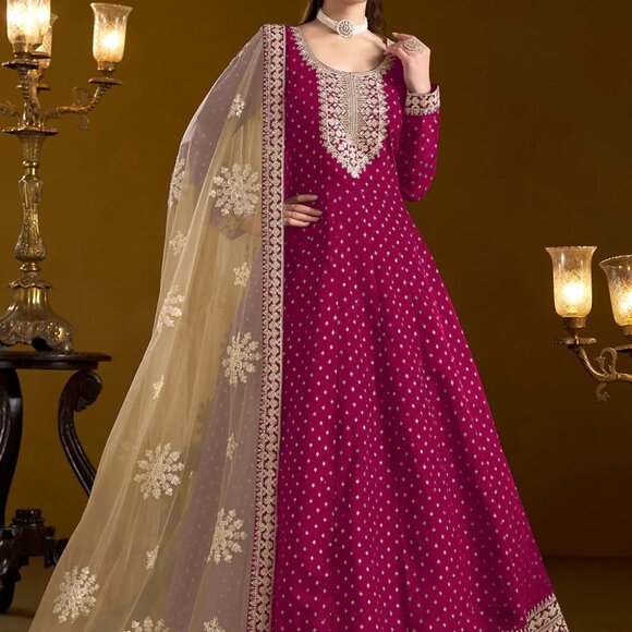 Graceful Pakistan Magenta Wedding Wear Chanderi Butti Embroidered Anarkali Suit - Picture 3 of 3